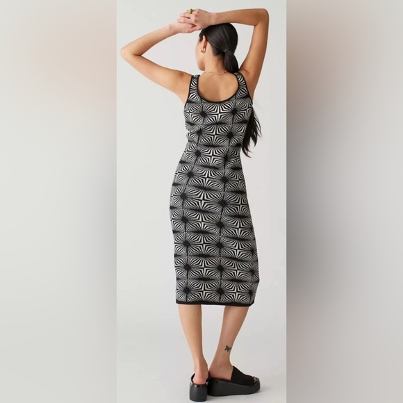 NWT House of Harlow Knit Dress - Picture 3 of 9